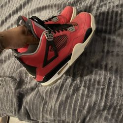 Retro 4 Red Toros