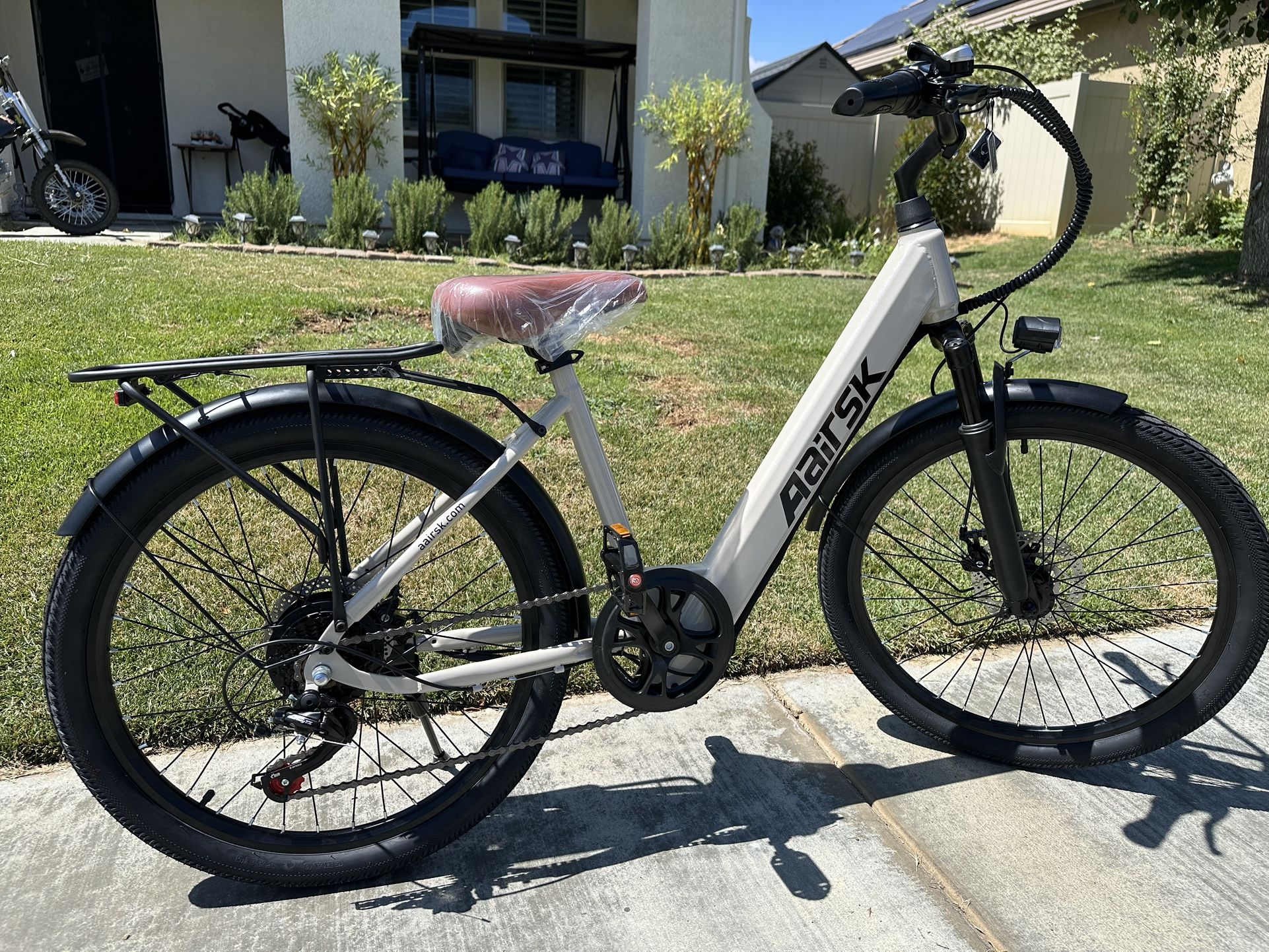 Electric Mountain Bike for Adults-750W Peak Motor Electric Commuter Bikes, 25MPH EBike, 36V Battery EBikes, 21-Speed Front Suspension Electric Bicycle