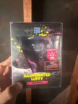 YouTooz Illuminated Luffy  and  zoro UV Vinyl Figure NYCC Exclusive