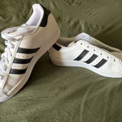 Adidas Superstars 6.5