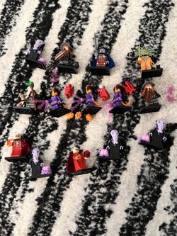  LEGO Dungeons & Dragons Mini Figures 71047 Lot
