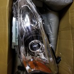 Nissan Altima Left Side Headlight Assembly (NEW IN BOX)