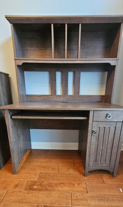 Computer Desk With Hutch