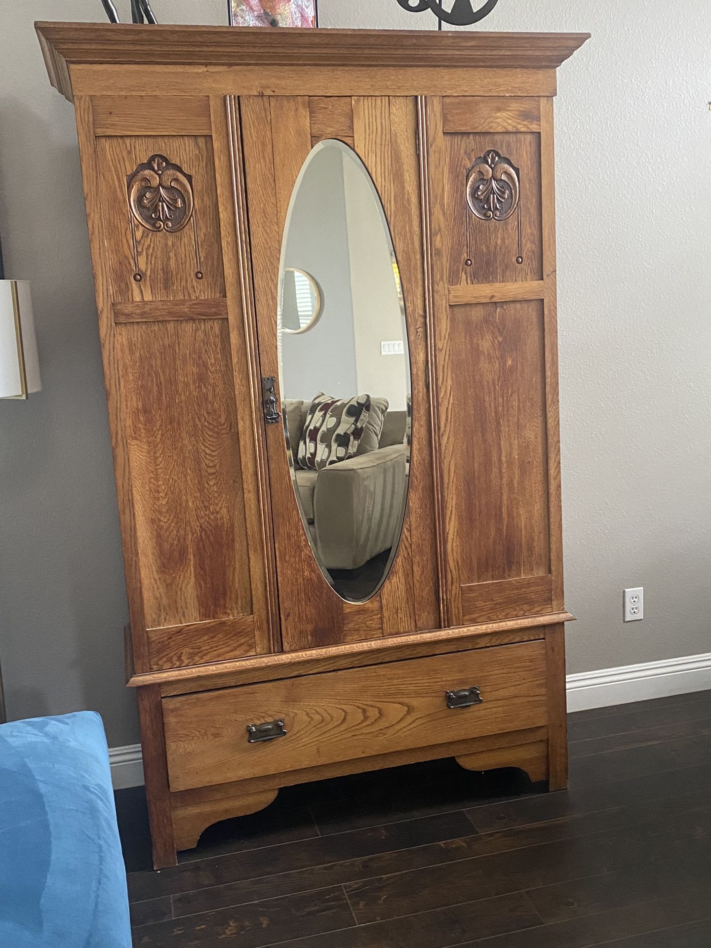 Antique Hutch Cabinet $70 OBO