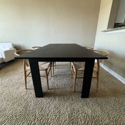 Extendable Black Wood Table 