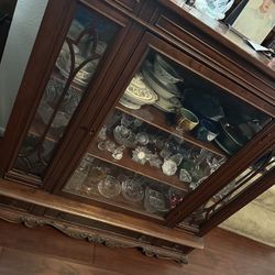 Solid Wood Antique China Hutch