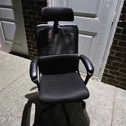 Black Mesh Office Chair with Headrest