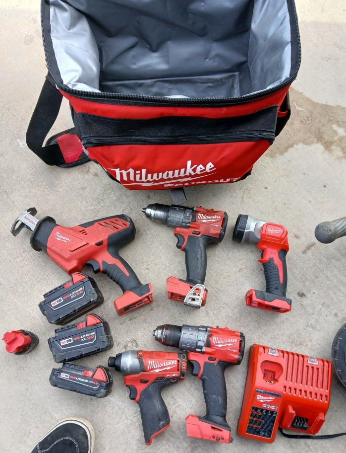 Milwaukee Tool Set