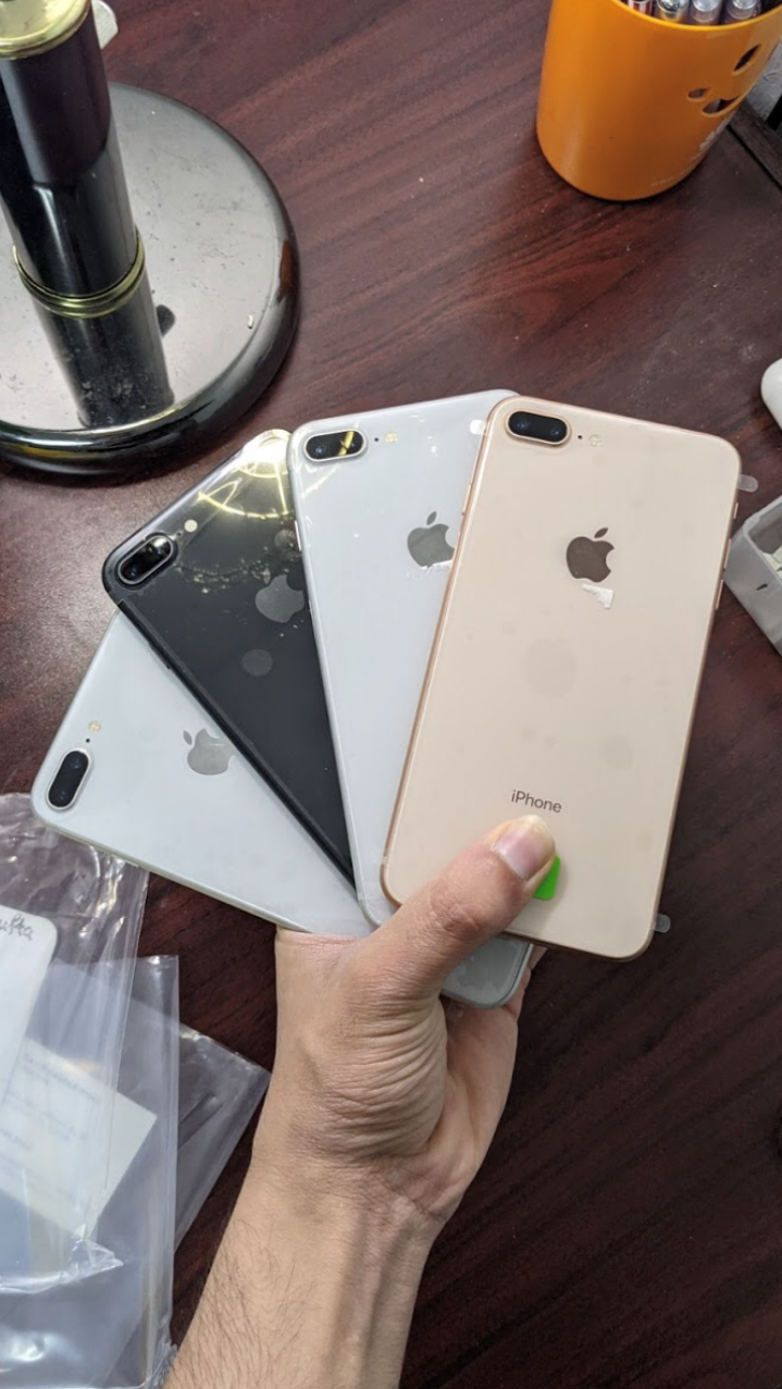 Apple iPhone 8+ 256GB / 64GB