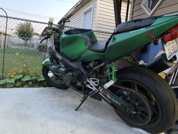 Honda f4i аккумулятор
