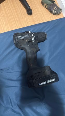 Makita XFD15 18V Cordless Drill with Battery