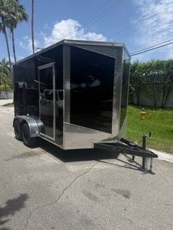 Hook & Line 7 x 12 Enclosed Trailer 7k