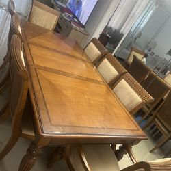 Dinner Table with 8 chairs, extendable