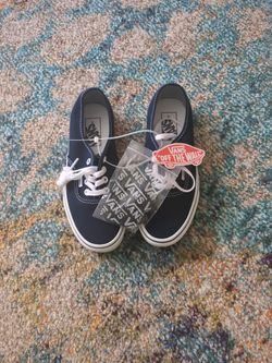 VANS  AUTHENTIC 