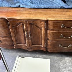 Davis cabinet company vintage 1703 triple dresser  walnut chest of drawers buffet sideboard ~79X33.5X21