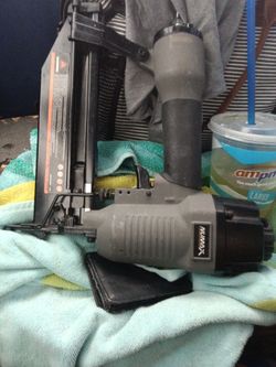Brad nailer