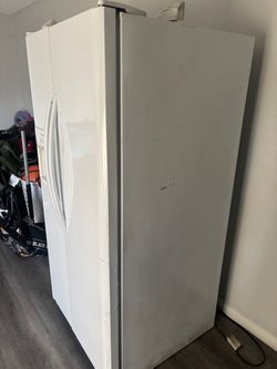 Side-by-Side Frigidaire
