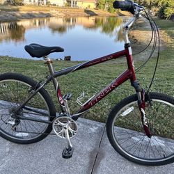 Trek Navigator 2.0 Hybrid Large Frame Bicycle SERVICED