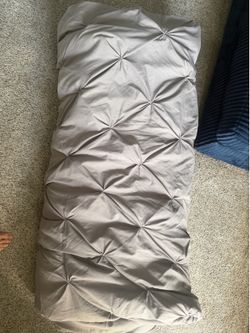 Tufted Gray Duvet Cover and Shams (King)