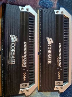 Corsair Dominator Platinum 16 GB 3733mhz