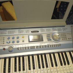 Yamaha Portagrand Piano Dgx-202