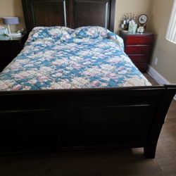 Queen Bedroom Set 
