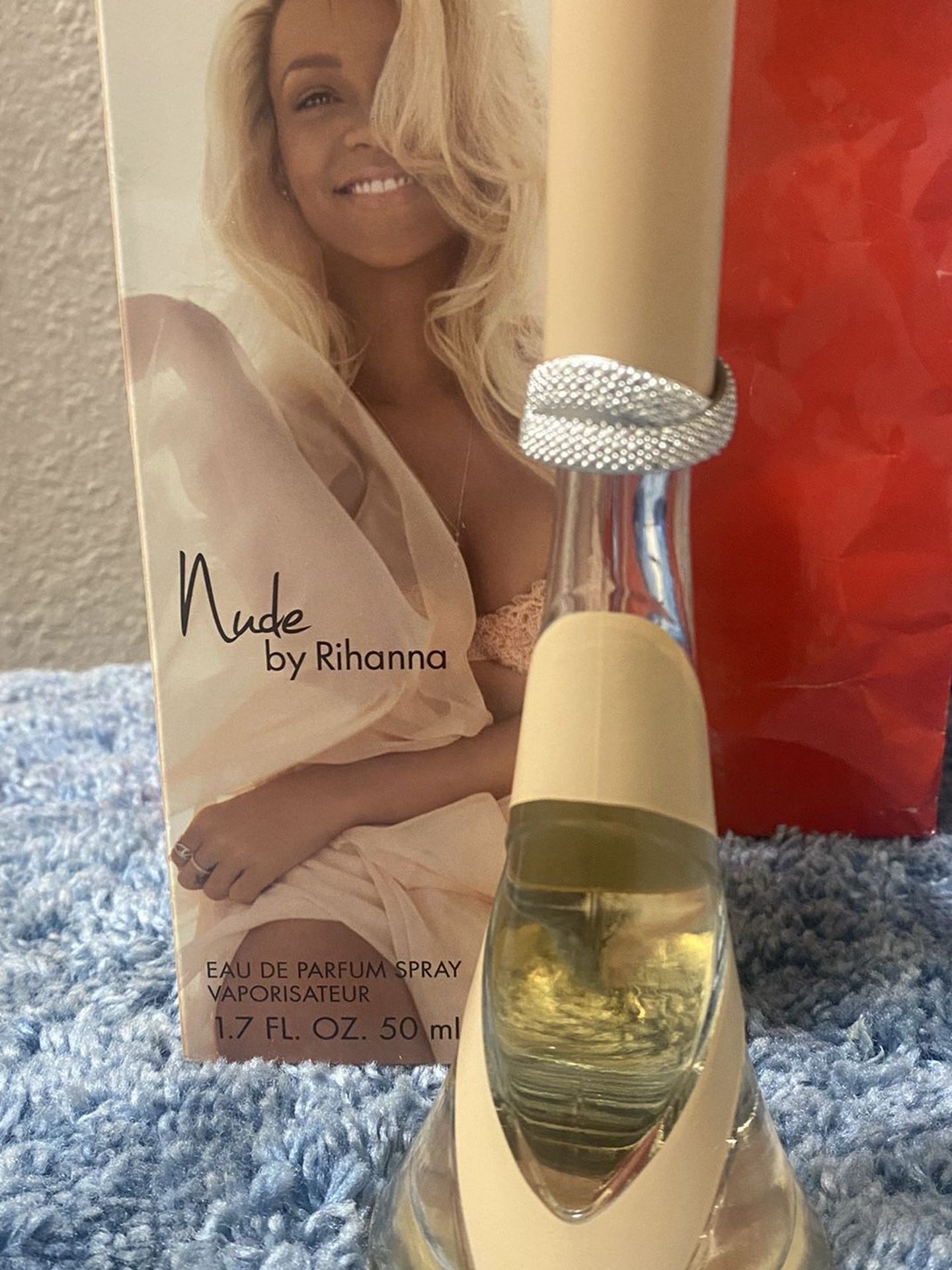 Rihanna Woman’s Perfume