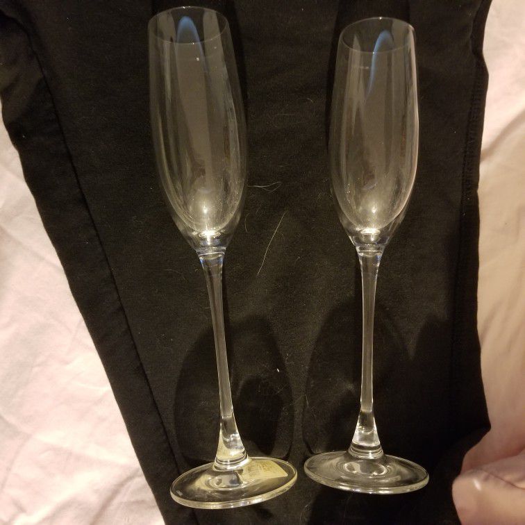 LENOX CRYSTAL CHAMPAGNE FLUTES  NEW