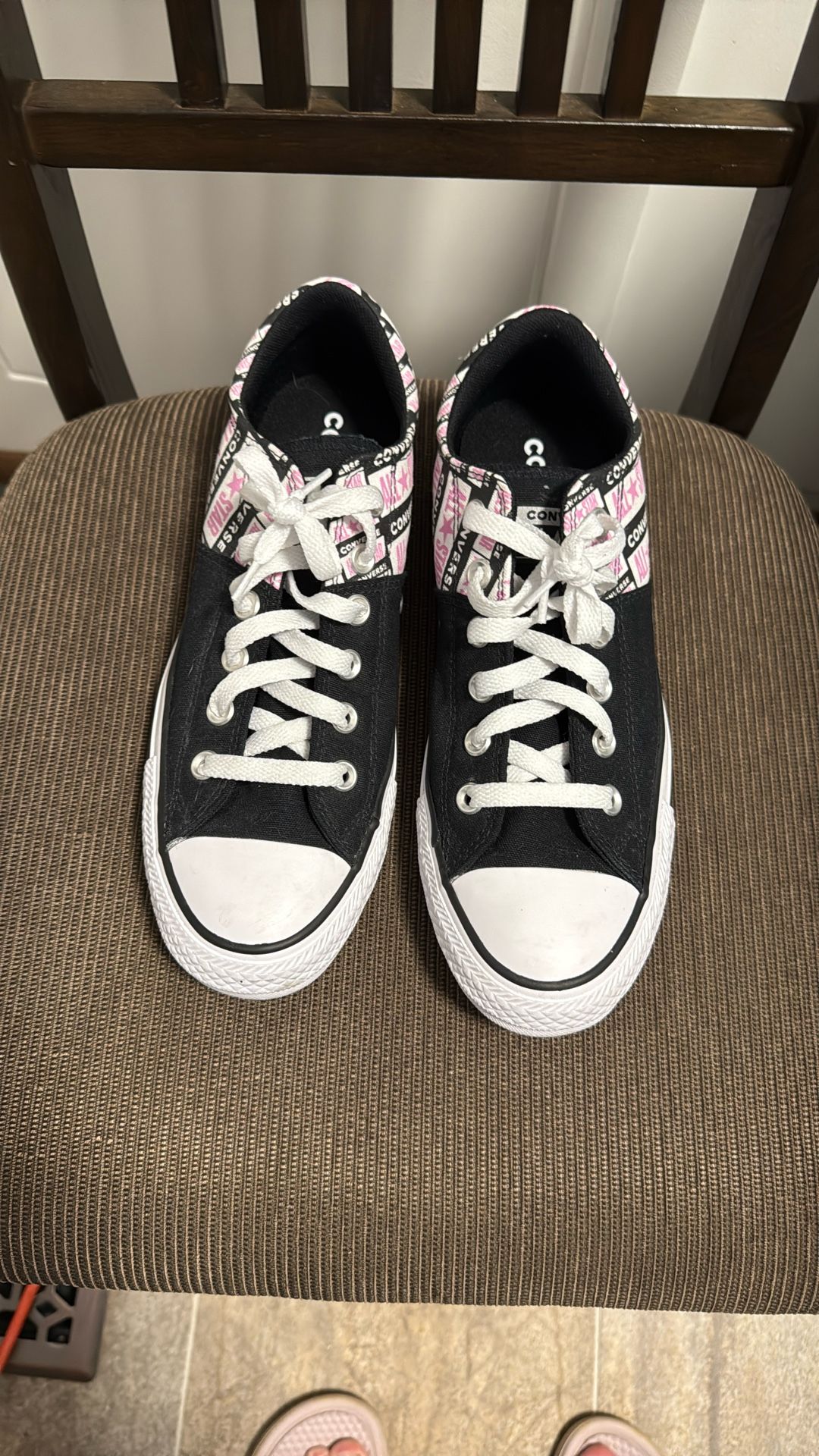 Women’s Converse All Star Shoes Sneakers Size 9