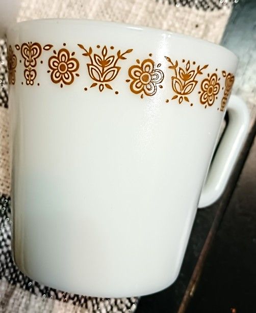 Vintage PYREX Mugs