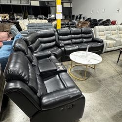 Living Room Sectional with Bluetooth Speaker and LED Lights (Black or Brown) / Seccional de sala de estar con altavoz Bluetooth y luces LED (negro o m