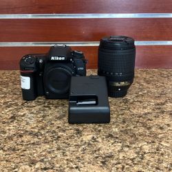 Camera Nikon D7500