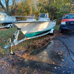 17 1/2 Foot Fishing Boat. 90 Hp Mercury 4 Stroke