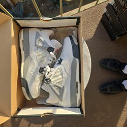 Jordan 4 White Cement 