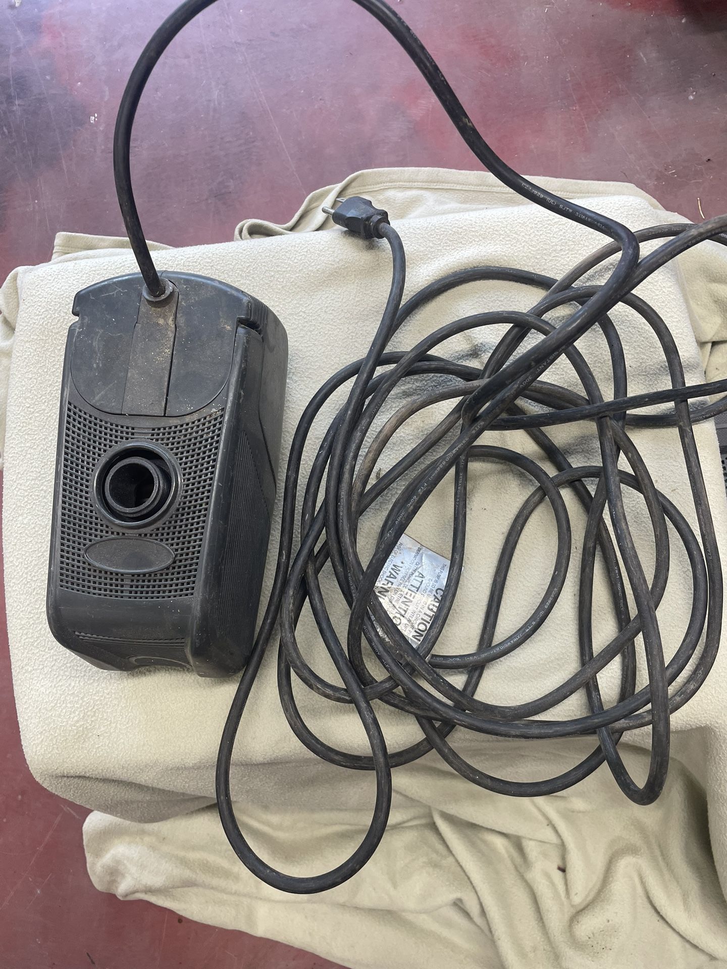 aquascape ultra 2000 water pump