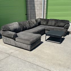*Free Delivery* Gray Ashley Sectional Couch Sofa 