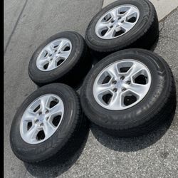4 — 245/70r17 5x5 5x127 Stock Jeep Wrangler Jk Jl Gladiator Grand Cherokee Wheels Rims Good 80% Treads Tires!