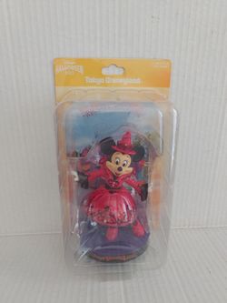 Halloween Minnie Mouse figurine "Welcome to Spooky Ville" Tokyo Disneyland