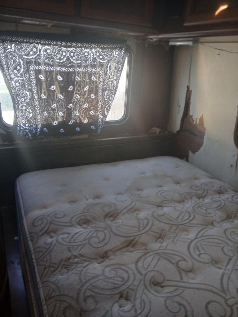 86' RV For Sale In Western Acres Mobile Home Park