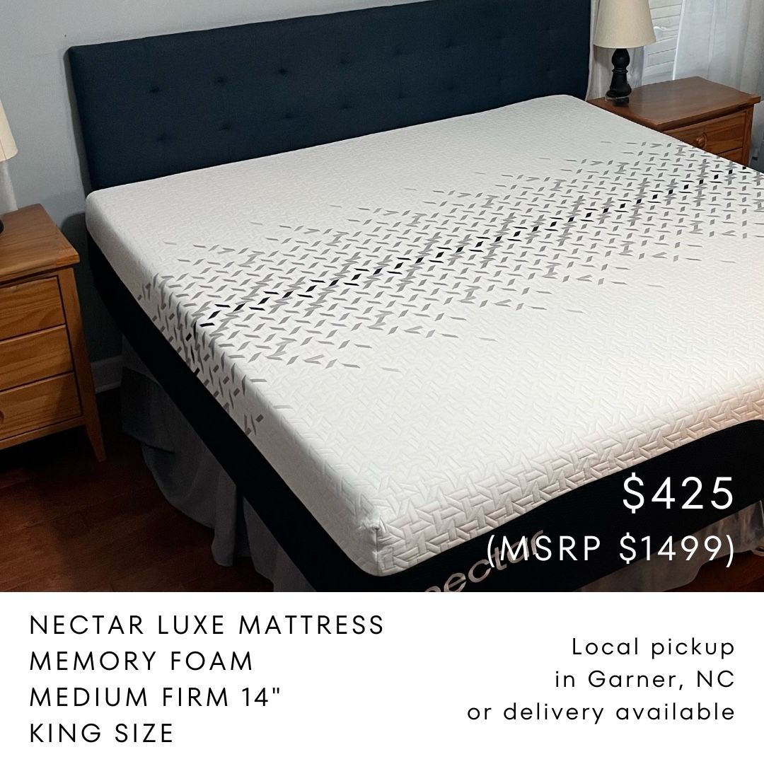 Nectar Luxe Mattress King Size 14" Medium Firm Good Condition
