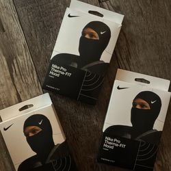 Nike Pro Therma-Fit Hood