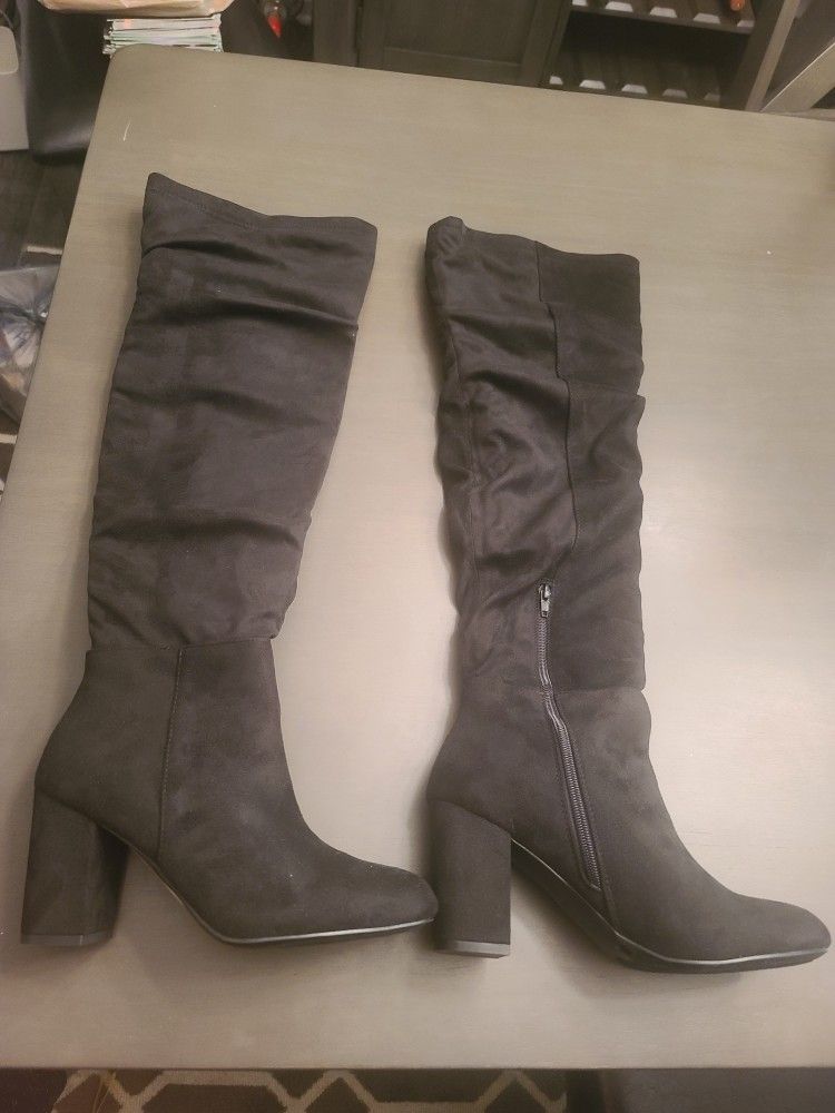 Rouge Helium Black Thigh Boots