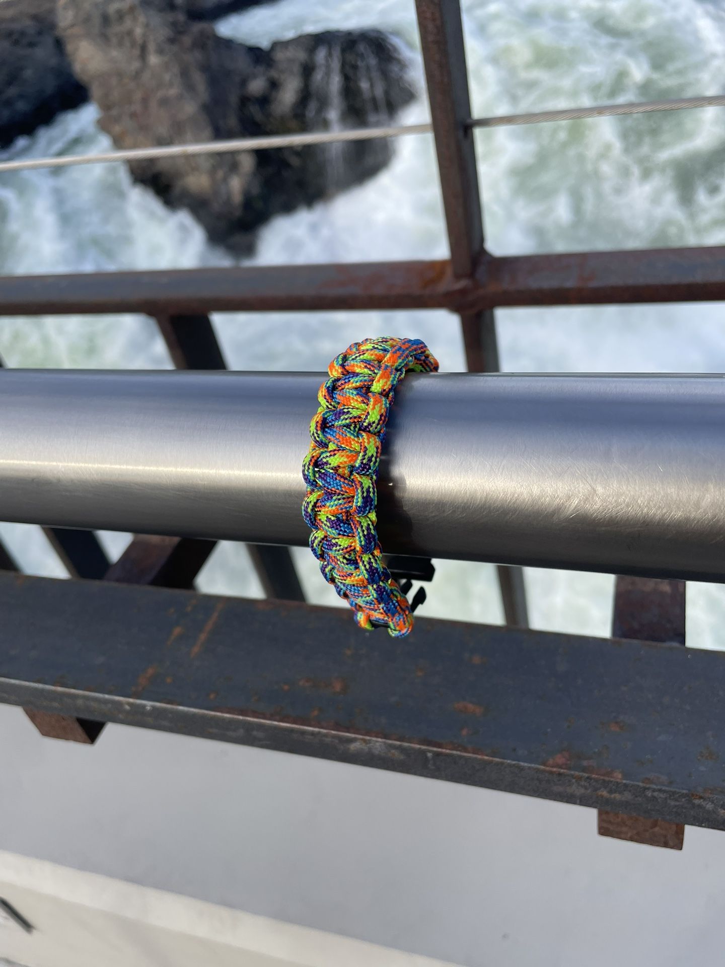 Paracord bracelet
