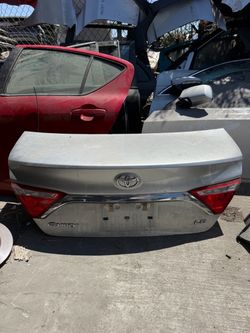 Parts 2016 Toyota Camry Truck Door Lift $400