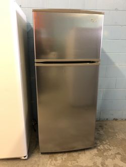18 Cubic Foot Stainless Refrigerator