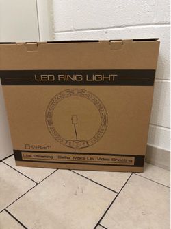 21’’ Ring Light with Phone holder and Stand *WILLING TO NEGOTIATE *