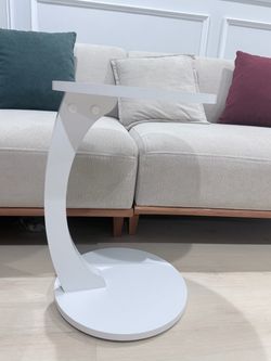 White C-Shape Side Table
