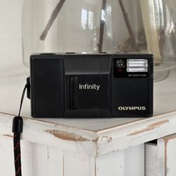 Olympus Infinity AF-1 35mm Film Camera