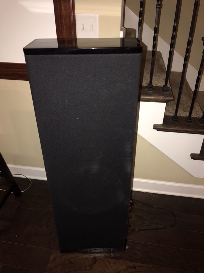 Definitive Technology bp2002 Tower bipolar speakers with built in subwoofers and amplifiers. (Matched pair) $650