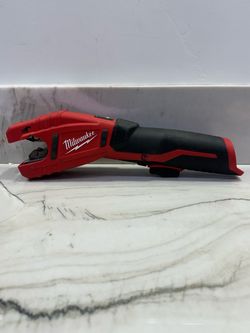 Milwaukee M12 Cordless Copper Tubing Cutter 2471-20